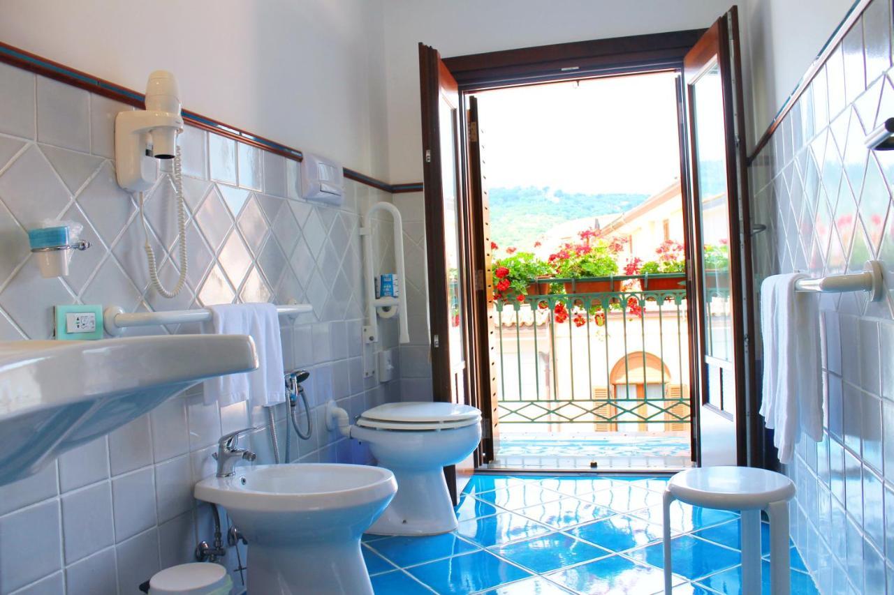 סאפרי Hotel Pisacane מראה חיצוני תמונה