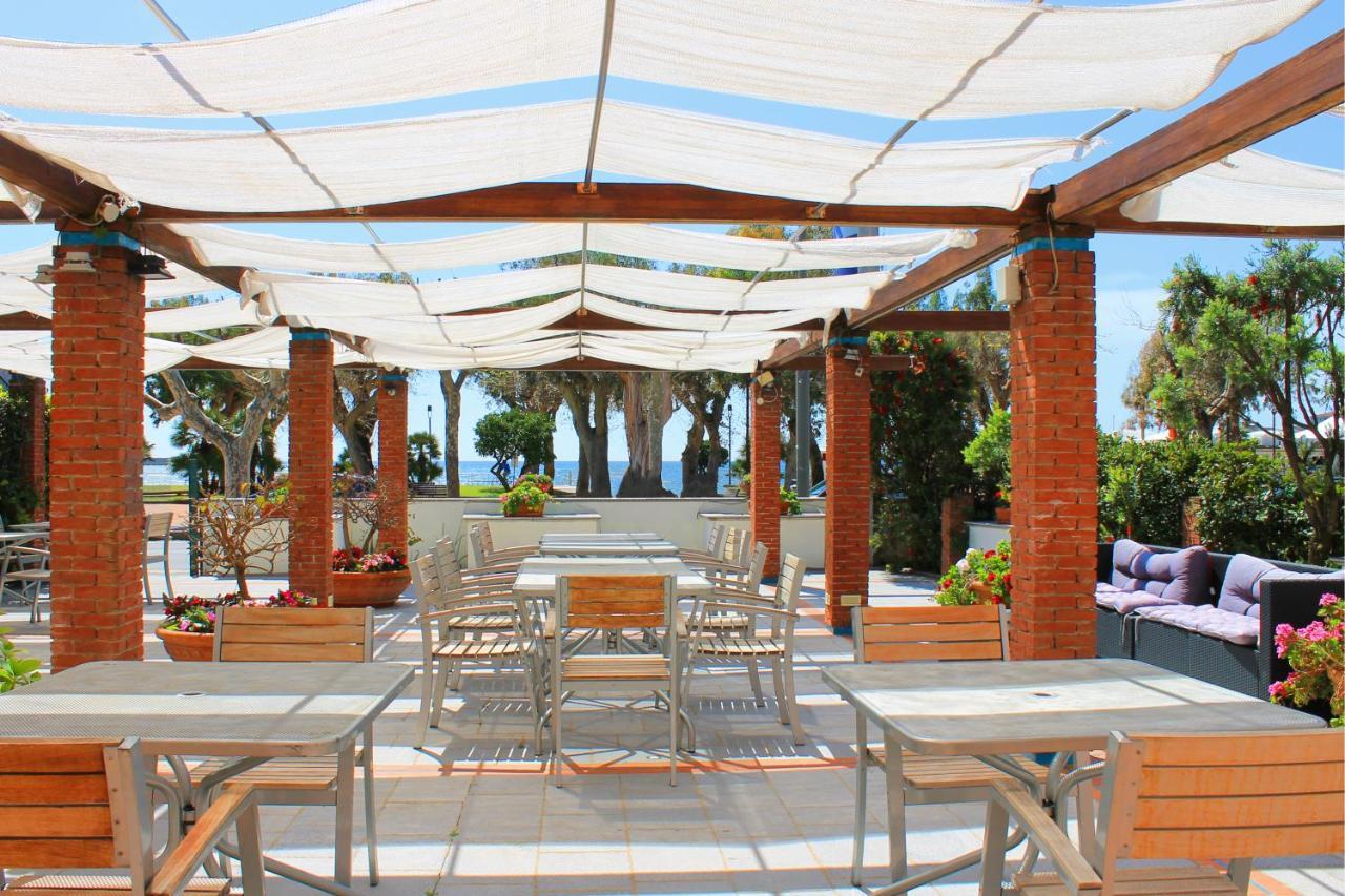 סאפרי Hotel Pisacane מראה חיצוני תמונה