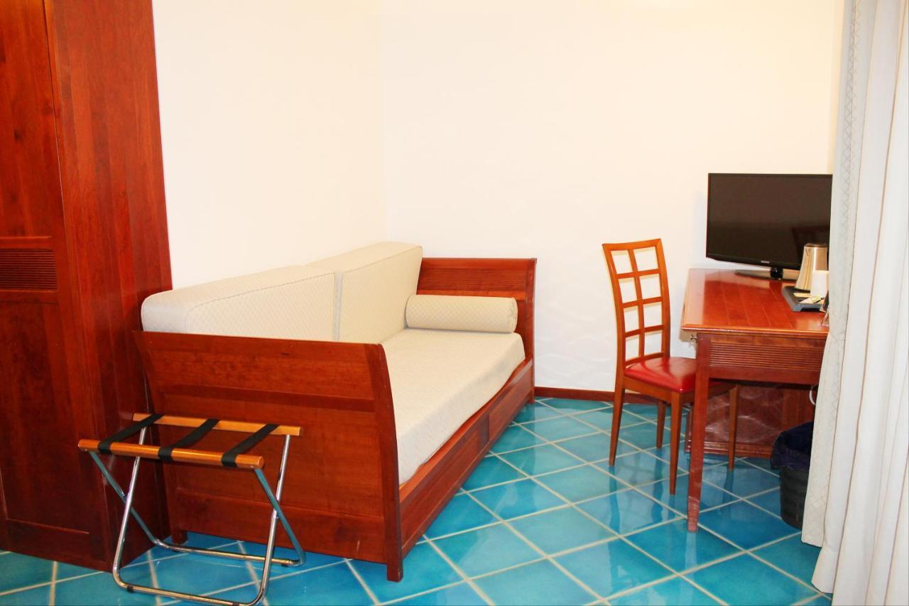 סאפרי Hotel Pisacane מראה חיצוני תמונה