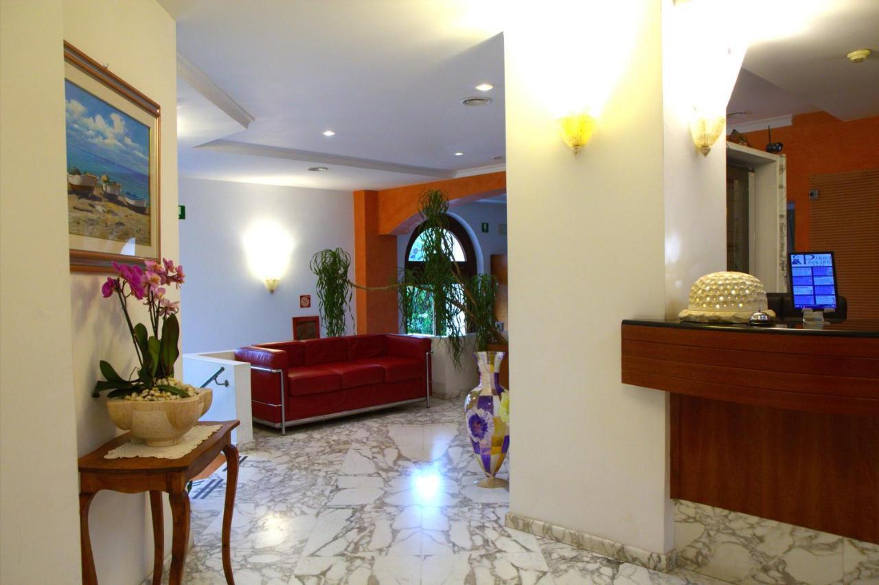 סאפרי Hotel Pisacane מראה חיצוני תמונה