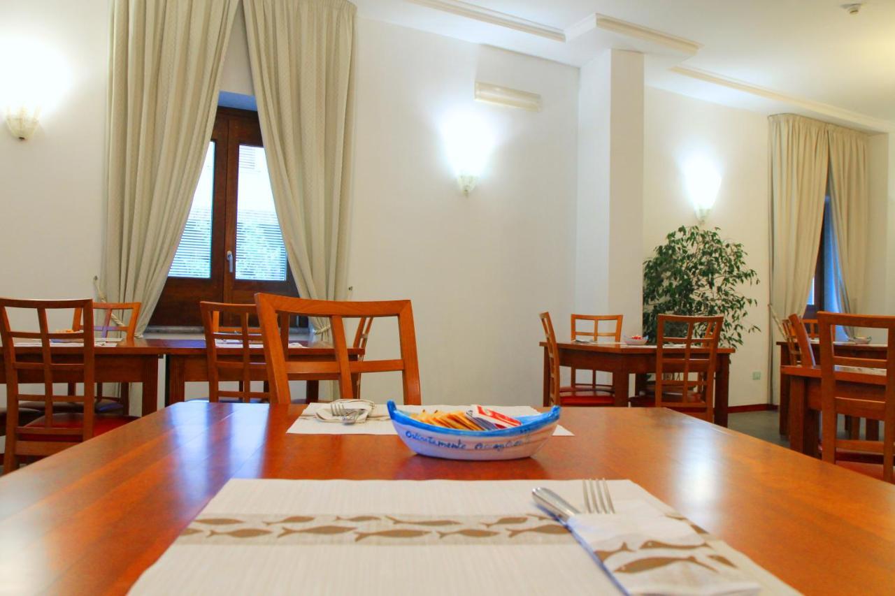 סאפרי Hotel Pisacane מראה חיצוני תמונה