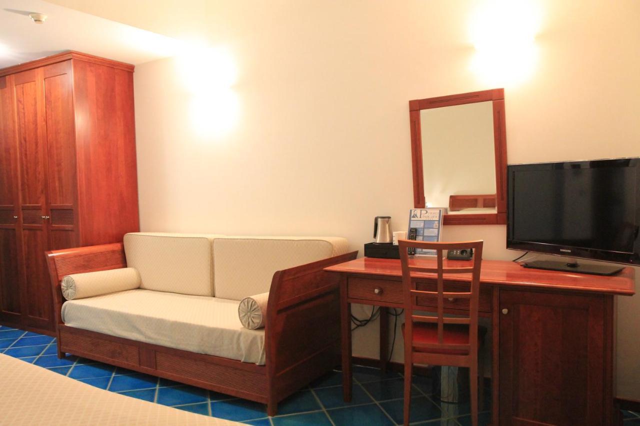 סאפרי Hotel Pisacane מראה חיצוני תמונה