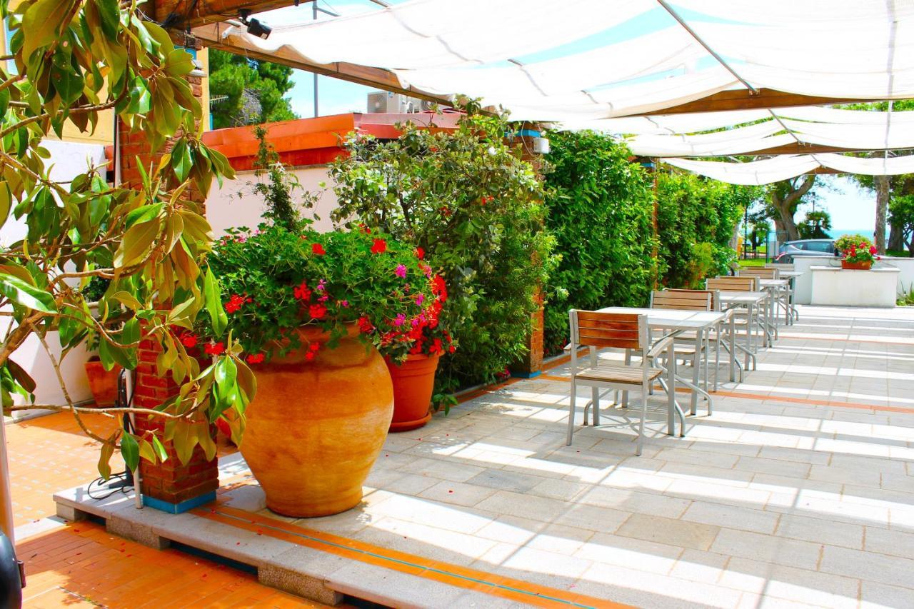 סאפרי Hotel Pisacane מראה חיצוני תמונה