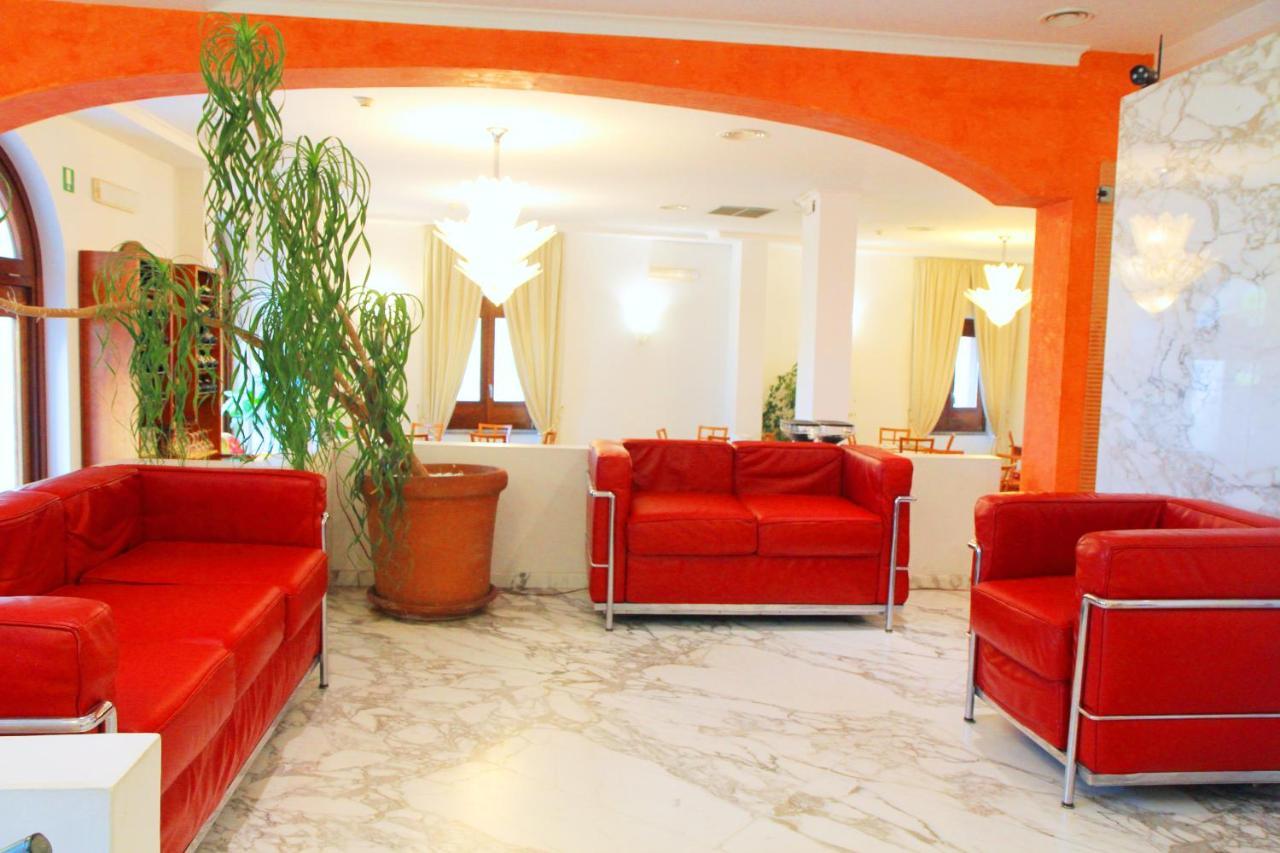 סאפרי Hotel Pisacane מראה חיצוני תמונה
